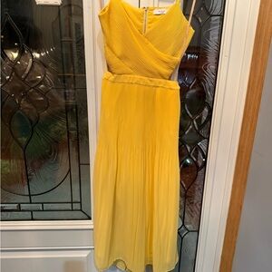 ALI & JAY Sunflower Yellow Pleated Midi Dress